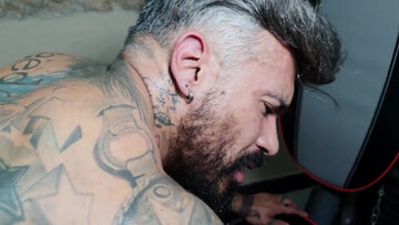 Men combine ass rimming with restless anal in very naughty gay duo