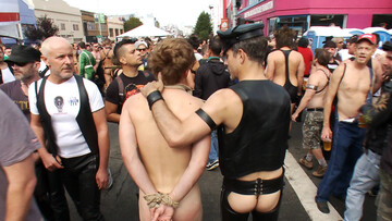 Noah Brooks gets fucked in public and it's crazy outdoor action