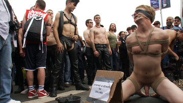 Noah Brooks gets fucked in public and it's crazy outdoor action