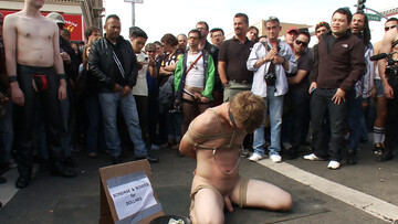 Noah Brooks gets fucked in public and it's crazy outdoor action