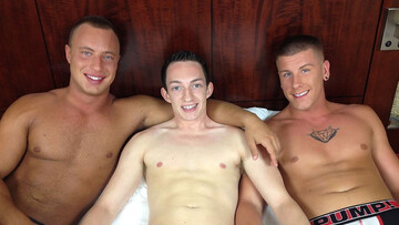 Homemade threesome with bareback sucking and anal fucking