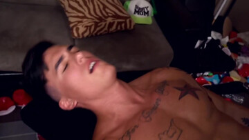 Deep anal makes tanned lover feel supreme in a perfect closeup tryout