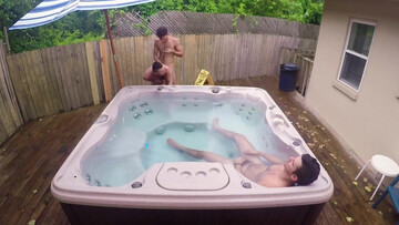 Steamy men enjoy outdoor backyard porn in the jacuzzi