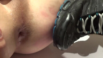 Greg Century and Illy Rya - sucking and sniffing sneakers