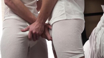 College boys are ready to hook up with a horny DILF