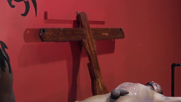 Black master plays with his submissive boyfriend in dirty fetishes