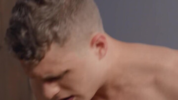 Bareback with two guys who want gaping: RAW action