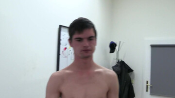 Slutty amateur takes a dildo, his legs shake like earthquake