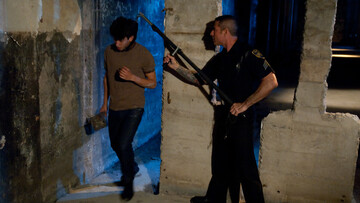 Cop sucking off a bound hottie to make him beg for it