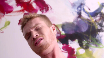 Twink fucks tight ass the hard way and comes inside it