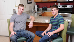 Amateur blokes pose on live cam naked and ready for anal fun